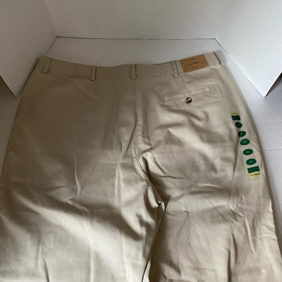 L.L. Bean Classic Fit Women’s Pants Tan Size 20 NWT - Picture 3 of 16